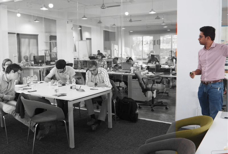 Business & Data Storytelling-min